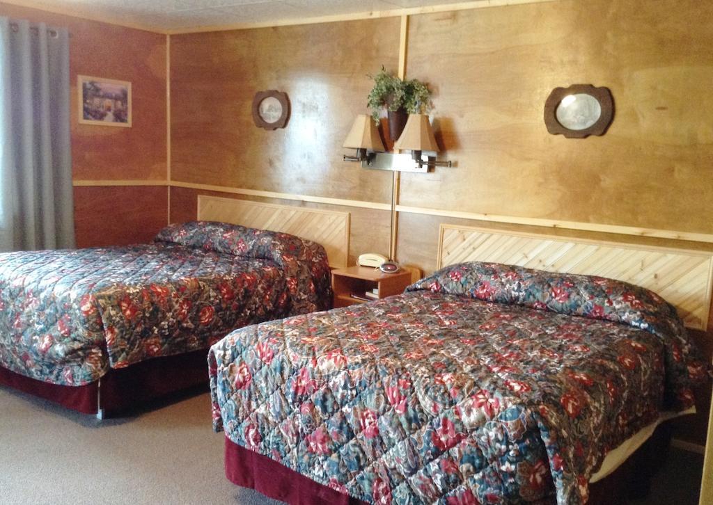 Vindel Motel Mackinaw City Δωμάτιο φωτογραφία